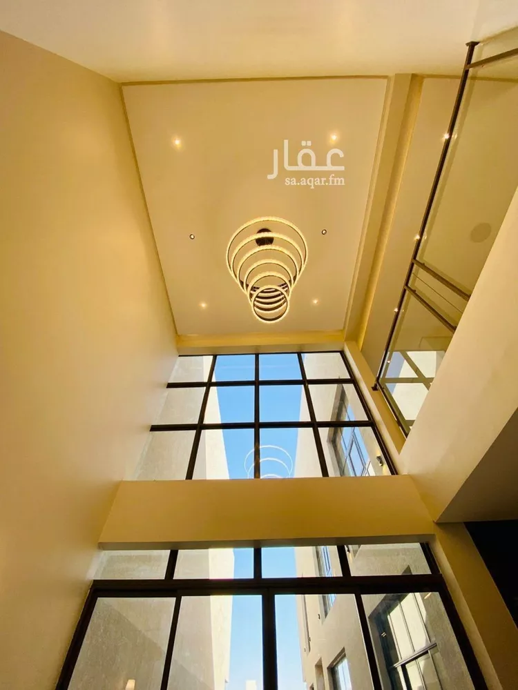 فيلا للبيع في شارع أبي محمد الأكفاني, حي المهدية, مدينة الرياض, منطقة الرياض صورة 3