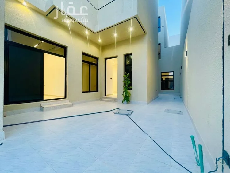 فيلا للبيع في شارع رقم 151, حي ظهرة لبن, مدينة الرياض, منطقة الرياض صورة 2