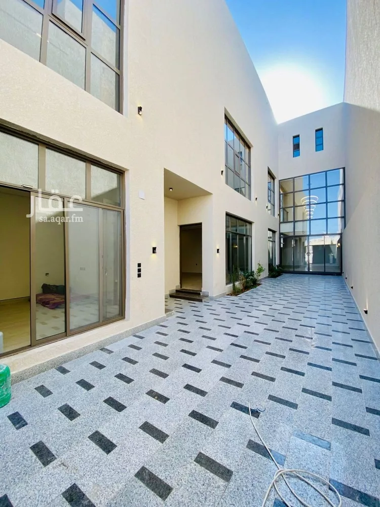 فيلا للبيع في شارع أبي محمد الأكفاني, حي المهدية, مدينة الرياض, منطقة الرياض صورة 4