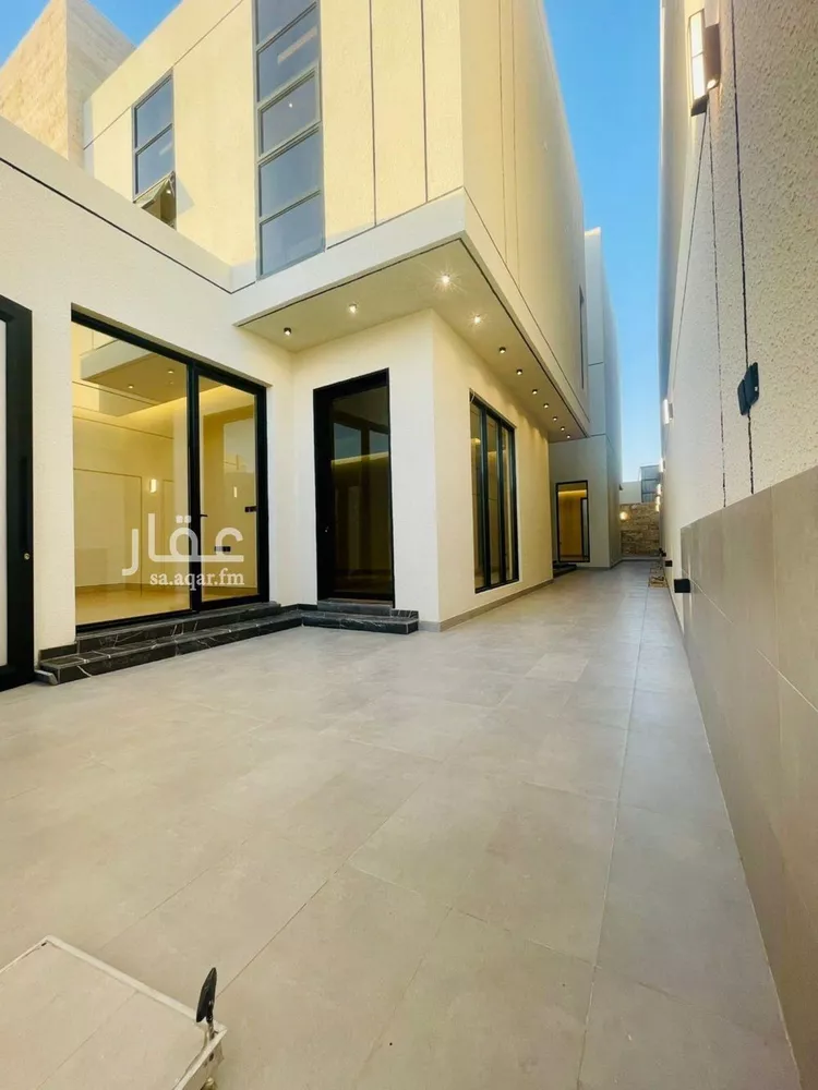 فيلا للبيع في شارع السيل الكبير, حي المهدية, مدينة الرياض, منطقة الرياض صورة 4