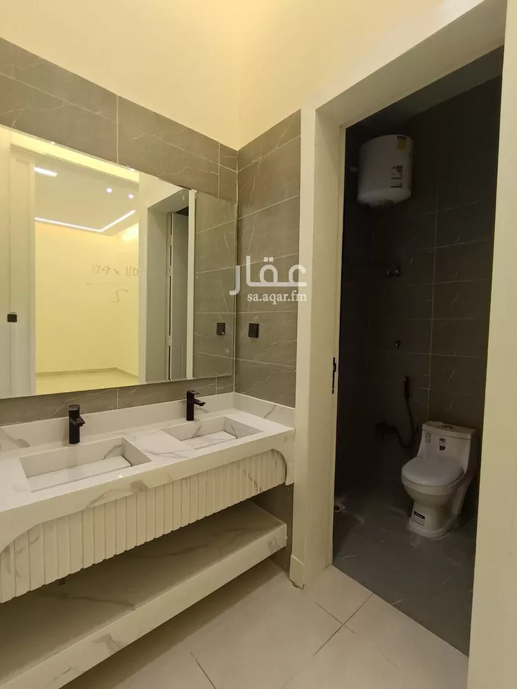 فيلا للبيع في شارع البحيرات, حي العريجاء الغربي, مدينة الرياض, منطقة الرياض صورة 3