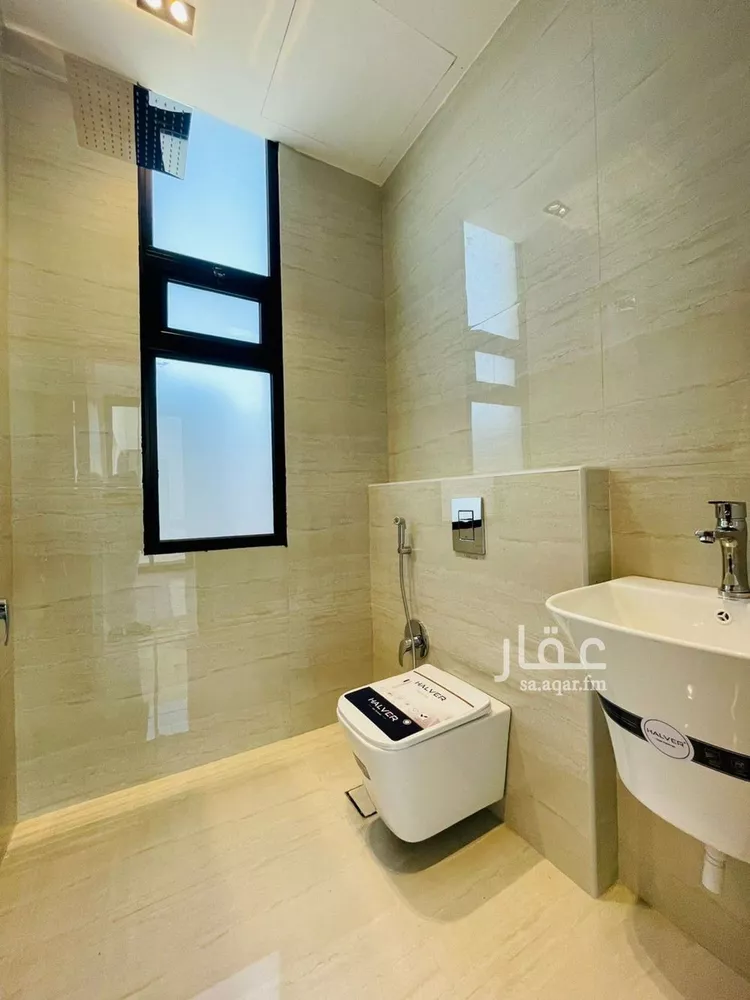 فيلا للبيع في شارع محمد بن أبي بكر القيم, حي المهدية, مدينة الرياض, منطقة الرياض صورة 5