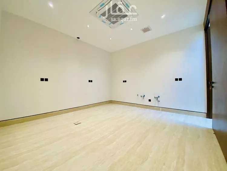 فيلا للبيع في شارع فؤاد محمد عمر توفيق, حي المهدية, مدينة الرياض, منطقة الرياض صورة 5