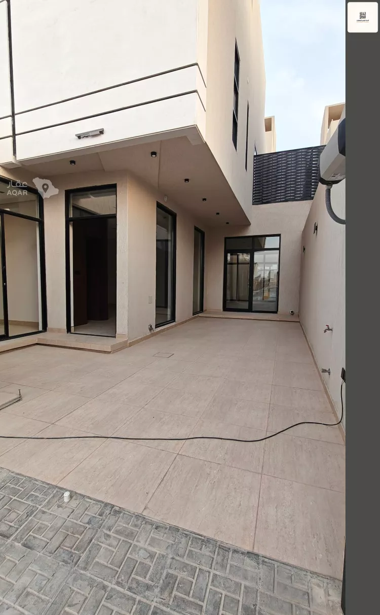 فيلا للبيع في شارع حنظلة بن عمرو الاسلمي, حي الفاروق, مدينة الرياض, منطقة الرياض 2