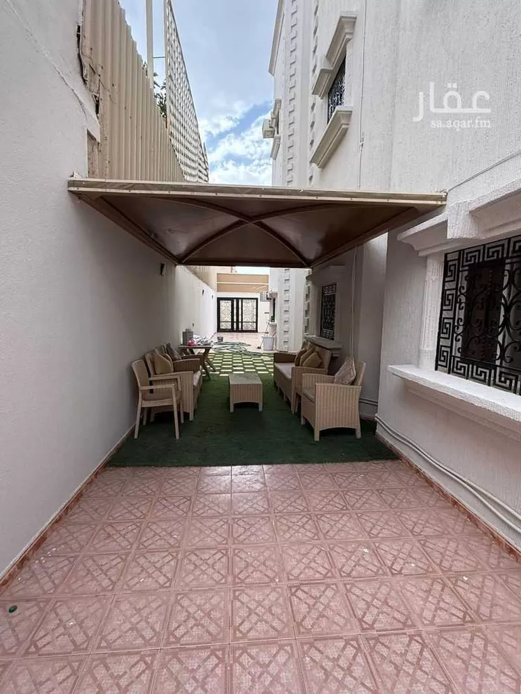 عمارة للبيع في شارع محمد زبين الشهراني, حي الروضة, مدينة ابها, منطقة عسير صورة 2