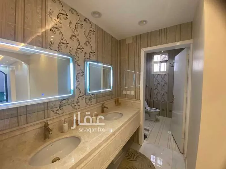 فيلا للبيع في شارع عبدالرحمن ابن كعب الانصاري, حي المصيف, مدينة خميس مشيط, منطقة عسير صورة 2