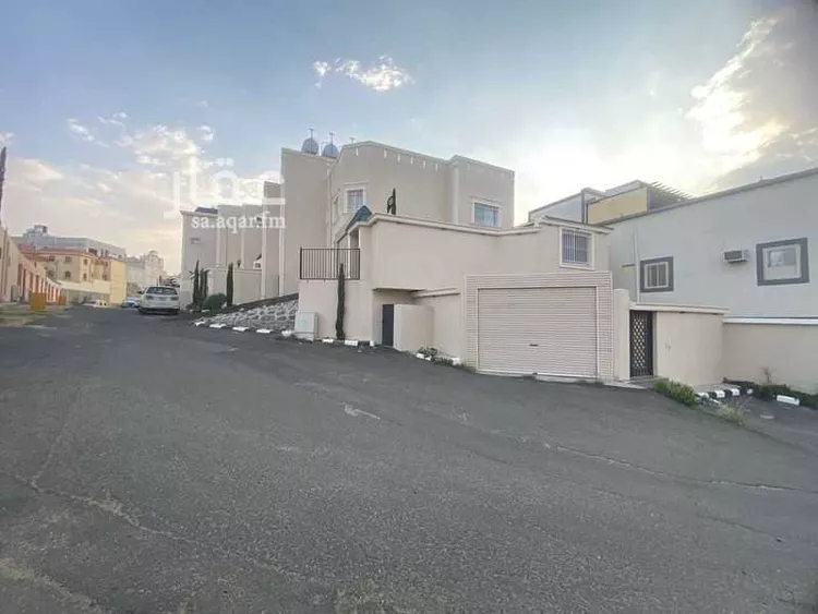 فيلا للبيع في شارع عبدالرحمن ابن كعب الانصاري, حي المصيف, مدينة خميس مشيط, منطقة عسير صورة 3