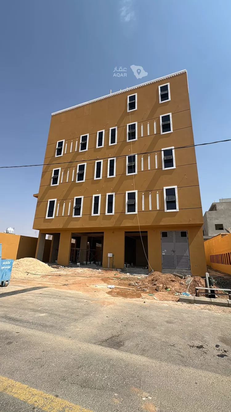 عمارة للبيع في شارع الامير سلطان بن عبدالعزيز ، حي الاندلس ، المجمعة ، المجمعة