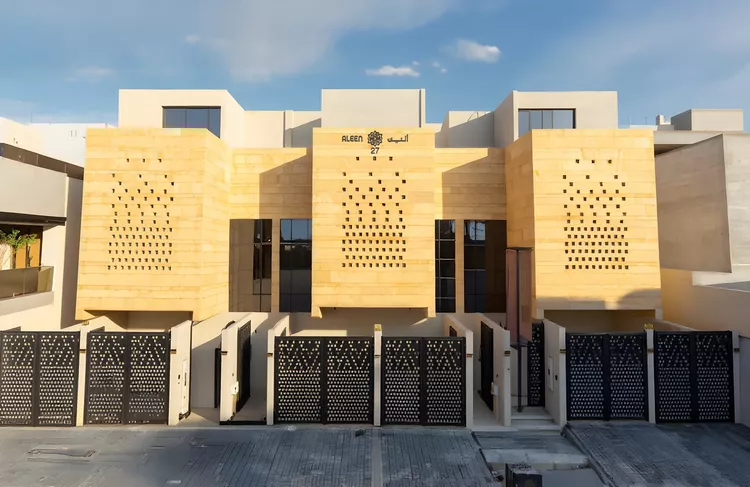 فيلا للبيع في شارع أحمد بن علي الزيات, حي القيروان, مدينة الرياض, منطقة الرياض 3