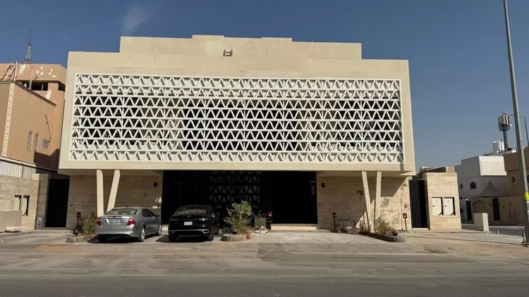 Floor for Rent in Riyadh Al Aqiq