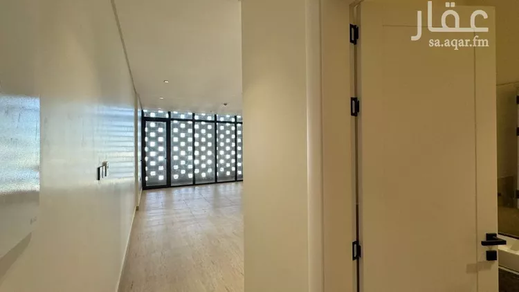 شقة للإيجار في شارع الامير مقرن بن عبدالعزيز, حي مغرزات, مدينة الرياض, منطقة الرياض صورة 5