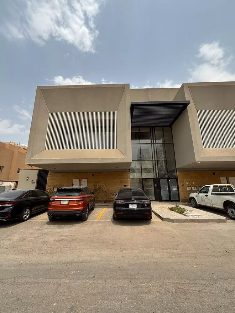Floor for Rent in Riyadh Al Malaz