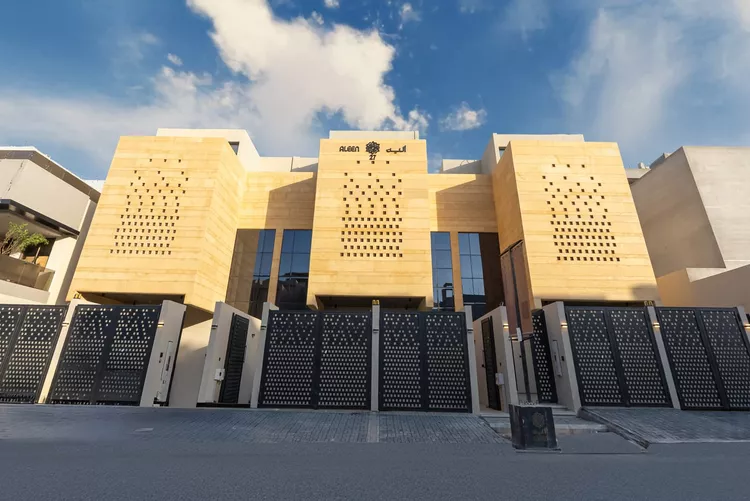 فيلا للبيع في شارع أحمد بن علي الزيات, حي القيروان, مدينة الرياض, منطقة الرياض