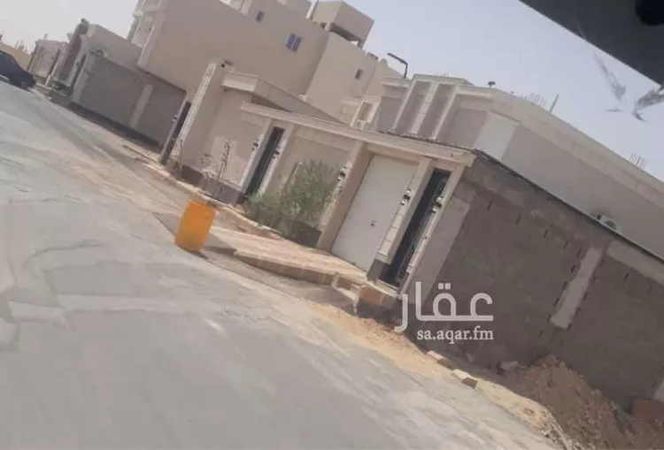 دور للبيع في شارع الظاهر بيبرس ، حي مشرف ، الخرج ، الخرج