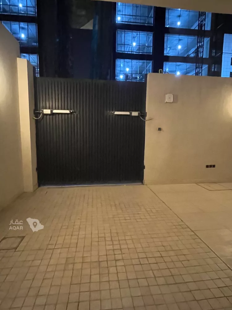 فيلا للإيجار في شارع حاطب بن عمرو, حي الورود, مدينة الرياض, منطقة الرياض صورة 2