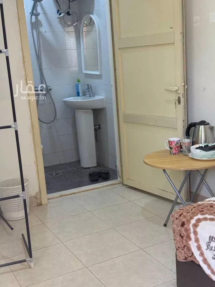 غرفة للإيجار في شارع عبدالرحمن بن المبارك ، حي الحمراء ، الرياض ، منطقة الرياض صورة 4