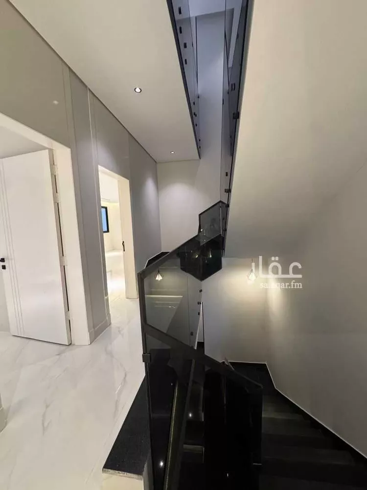 Floor for Sale in Riyadh Okaz 6