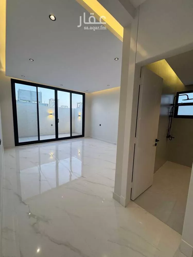 Floor for Sale in Riyadh Okaz 20