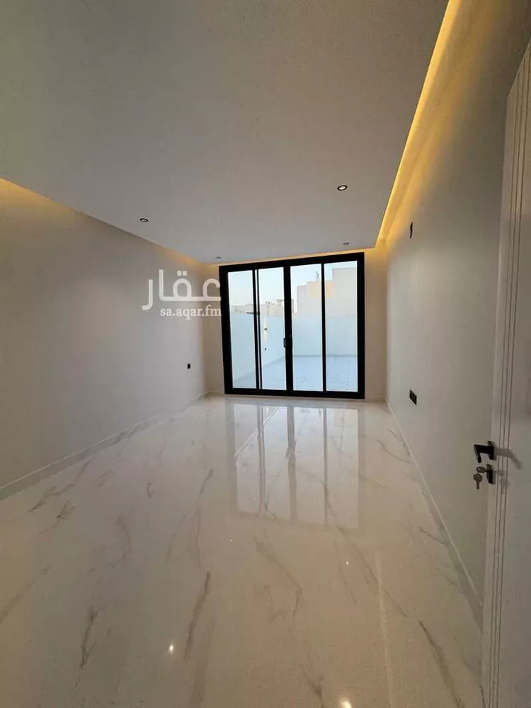 Floor for Sale in Riyadh Okaz 23