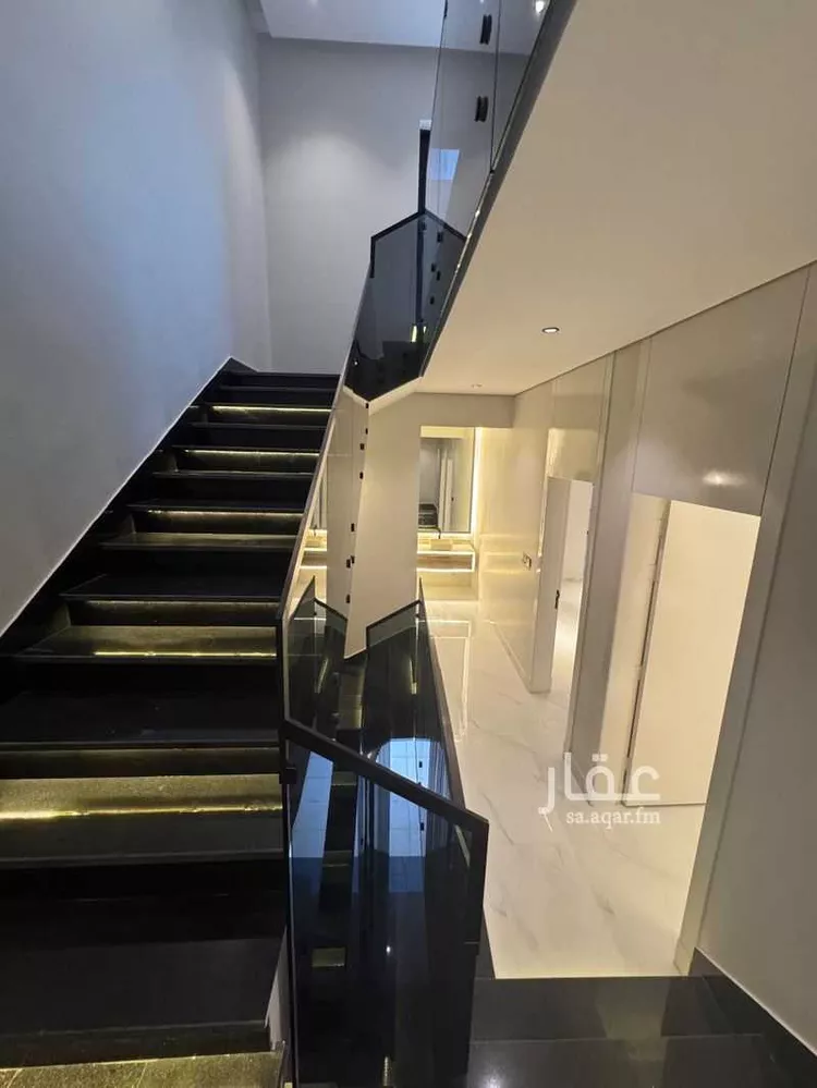 Floor for Sale in Riyadh Okaz 16