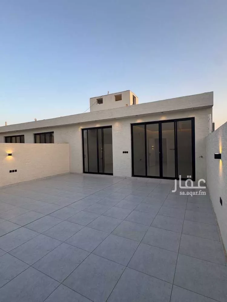 Floor for Sale in Riyadh Okaz 25