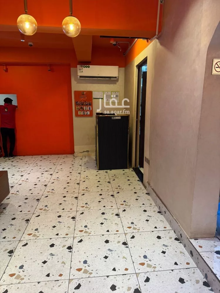 محل للبيع في طريق الأمير سلطان بن عبد العزيز, حي الروضة, جازان صورة 3