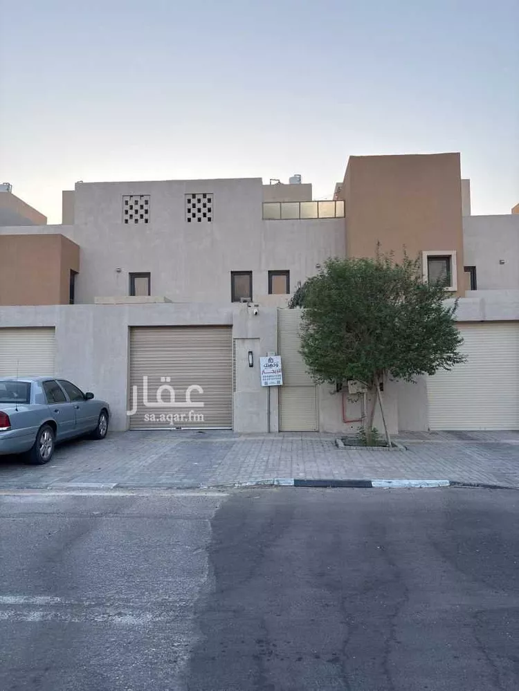 فيلا للإيجار في شارع الرحمة, حي الإسكان الأول, مدينة الاحساء, المنطقة الشرقية