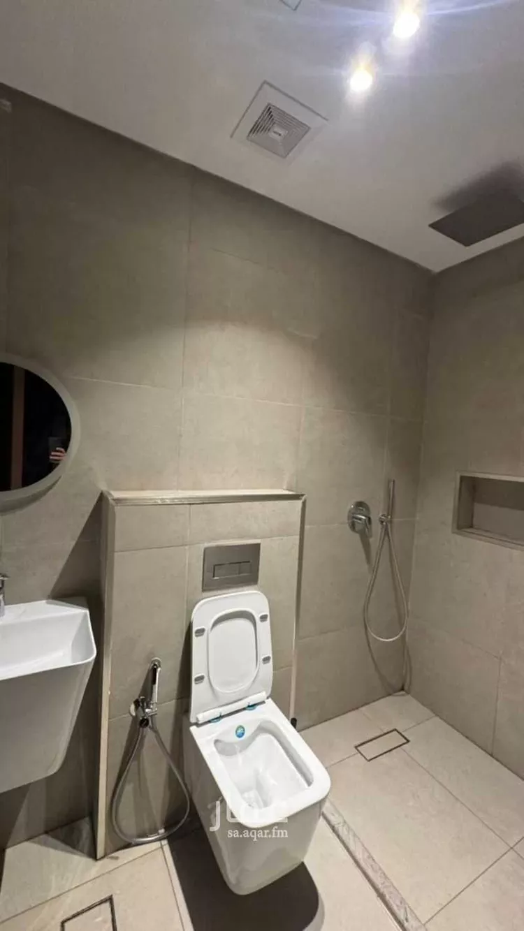 شقة للإيجار في شارع الامير عبدالعزيز ابن فهد ابن عبدالعزيز, حي الحزام الذهبي, مدينة الخبر, المنطقة الشرقية صورة 2
