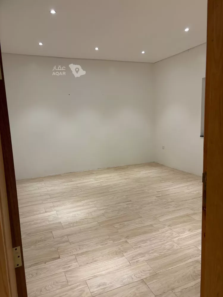 شقة للإيجار في شارع اروى بنت ربيعه الهاشمي, حي العزيزية الثاني, مدينة الاحساء, المنطقة الشرقية 6