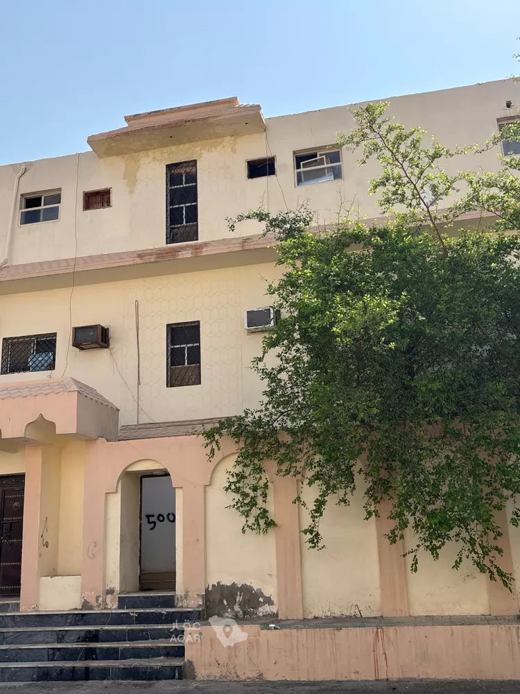 شقة للإيجار في شارع الربيع الانصاري الزرقي, حي السلمانية الأول, مدينة الاحساء, المنطقة الشرقية