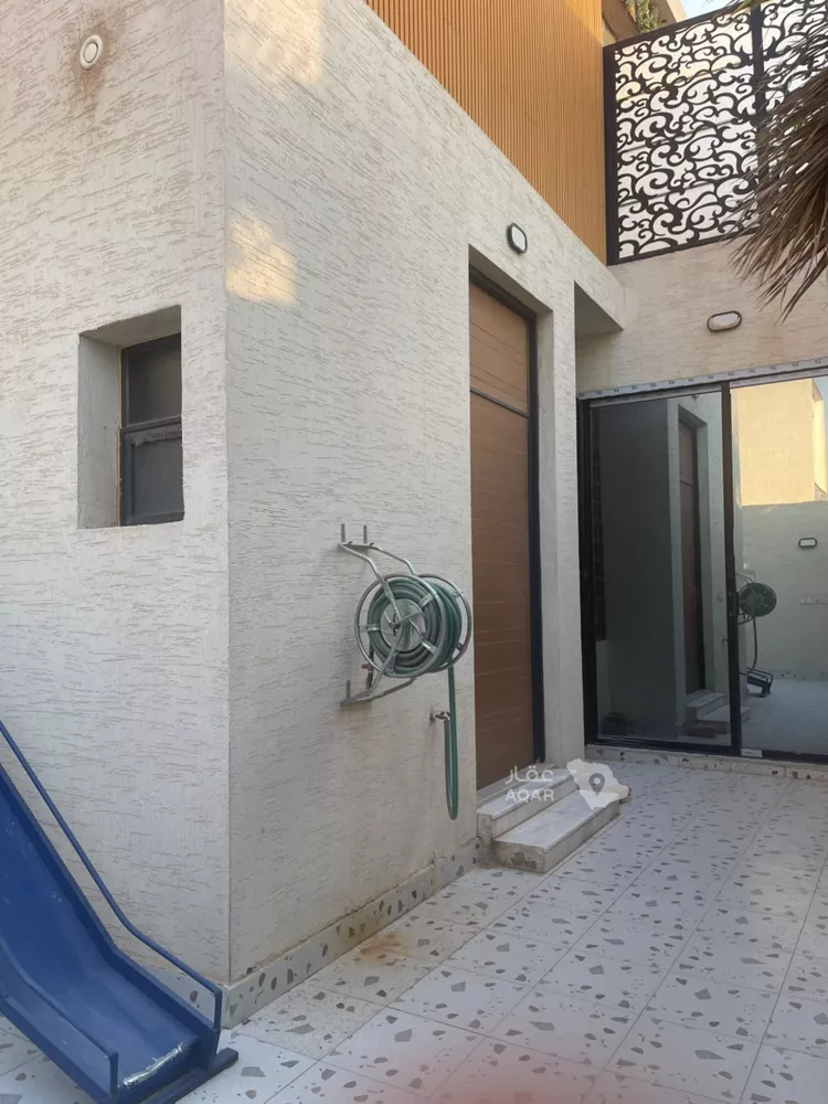 Villa for Sale in Riyadh Al Mahdiyah