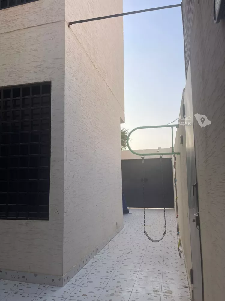 فيلا للبيع في شارع الحسين بن خالوية, حي المهدية, مدينة الرياض, منطقة الرياض صورة 5