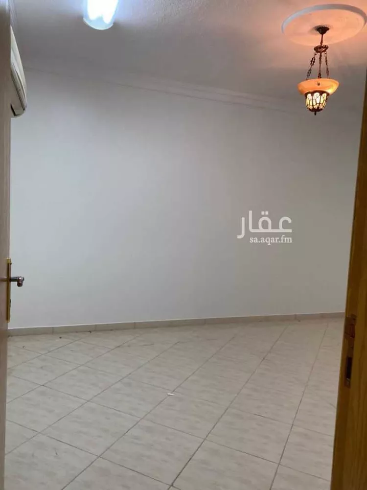 شقة للبيع في شارع عبدالله بن قيس, حي إشبيلية, مدينة الرياض, منطقة الرياض صورة 3