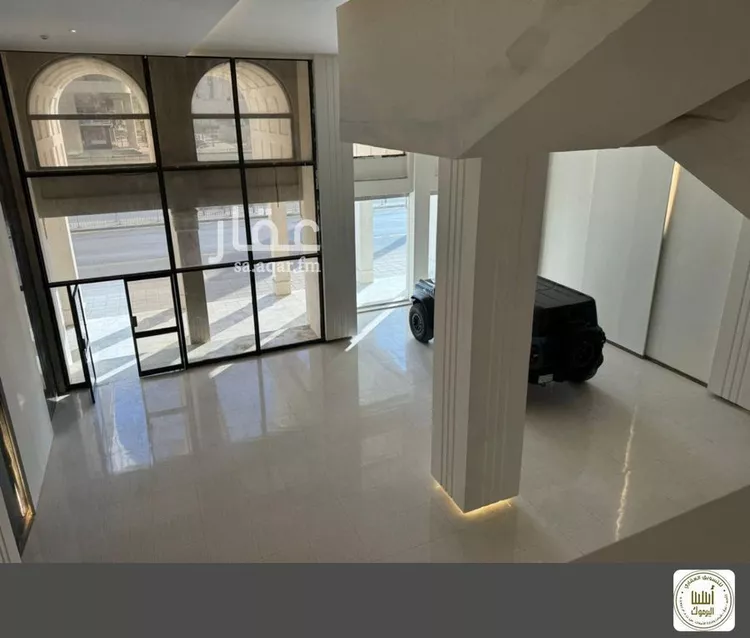 عمارة للإيجار في شارع الملك فهد الفرعي, حي العليا, مدينة الرياض, منطقة الرياض صورة 3