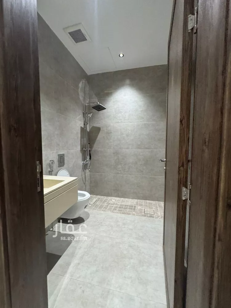 Floor for Rent in Riyadh Al Yarmouk 6