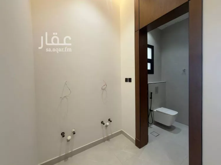 فيلا للبيع في شارع يوسف السيرافي, حي الرمال, مدينة الرياض, منطقة الرياض 6
