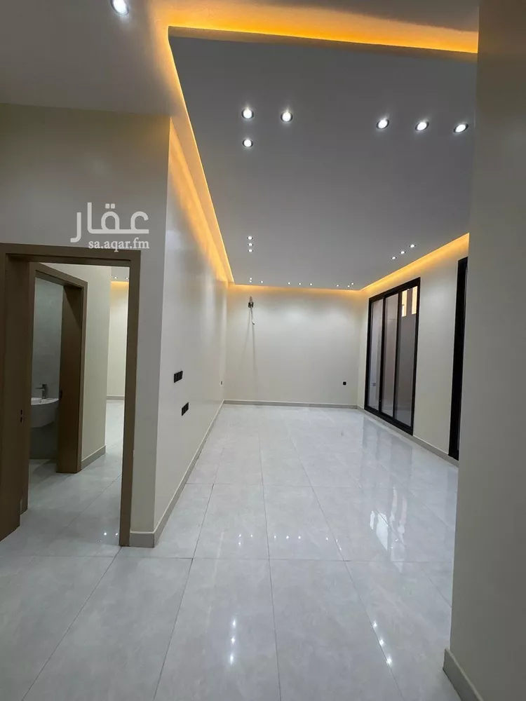 فيلا للبيع في شارع إبراهيم بن حسين, حي الرمال, مدينة الرياض, منطقة الرياض 8