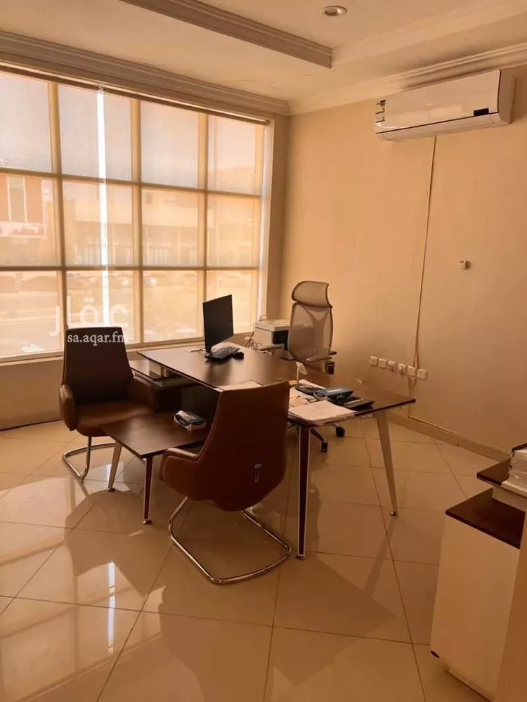 مكتب تجاري للإيجار في شارع طريق الامير محمد بن سعد بن عبد العزيز, حي الملقا, مدينة الرياض, منطقة الرياض صورة 2