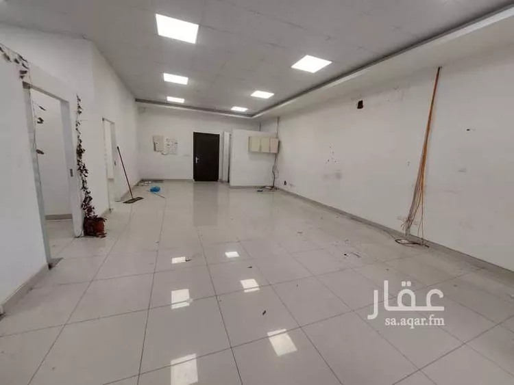 مكتب تجاري للإيجار في شارع الأمير خالد بن بندر بن عبدالعزيز, حي العارض, مدينة الرياض, منطقة الرياض صورة 2