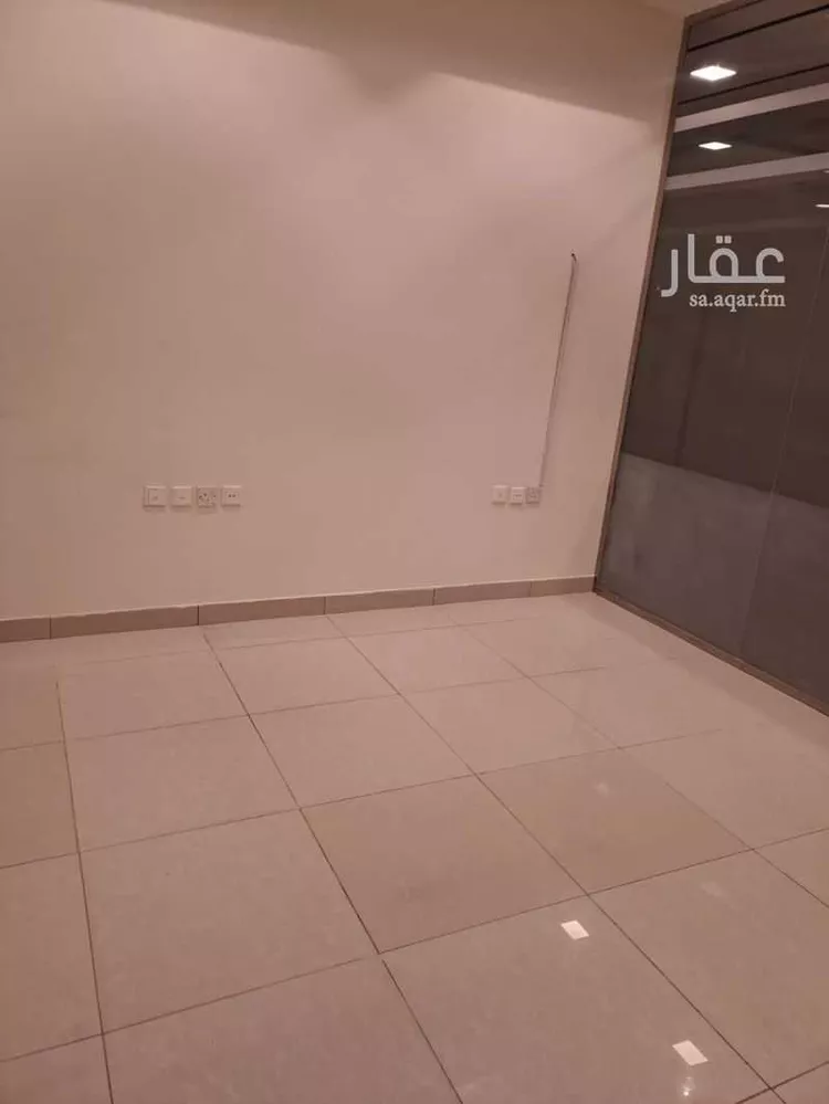 مكتب تجاري للإيجار في شارع الملك عبدالعزيز, حي الياسمين, مدينة الرياض, منطقة الرياض صورة 4