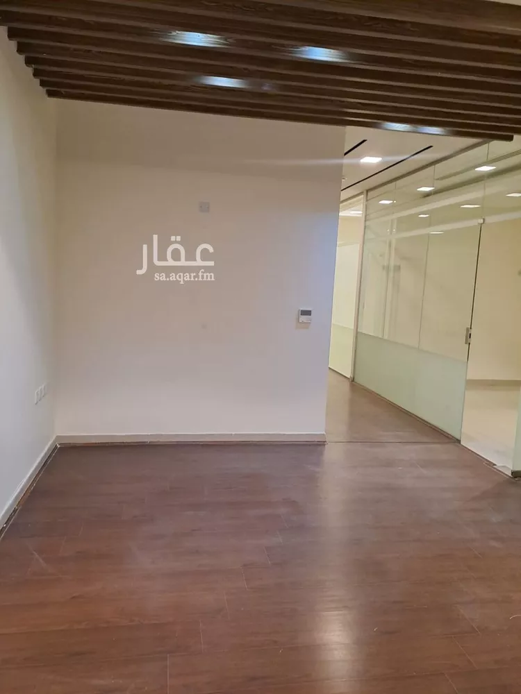 مكتب تجاري للإيجار في شارع طريق الملك عبدالعزيز, حي الياسمين, مدينة الرياض, منطقة الرياض صورة 2