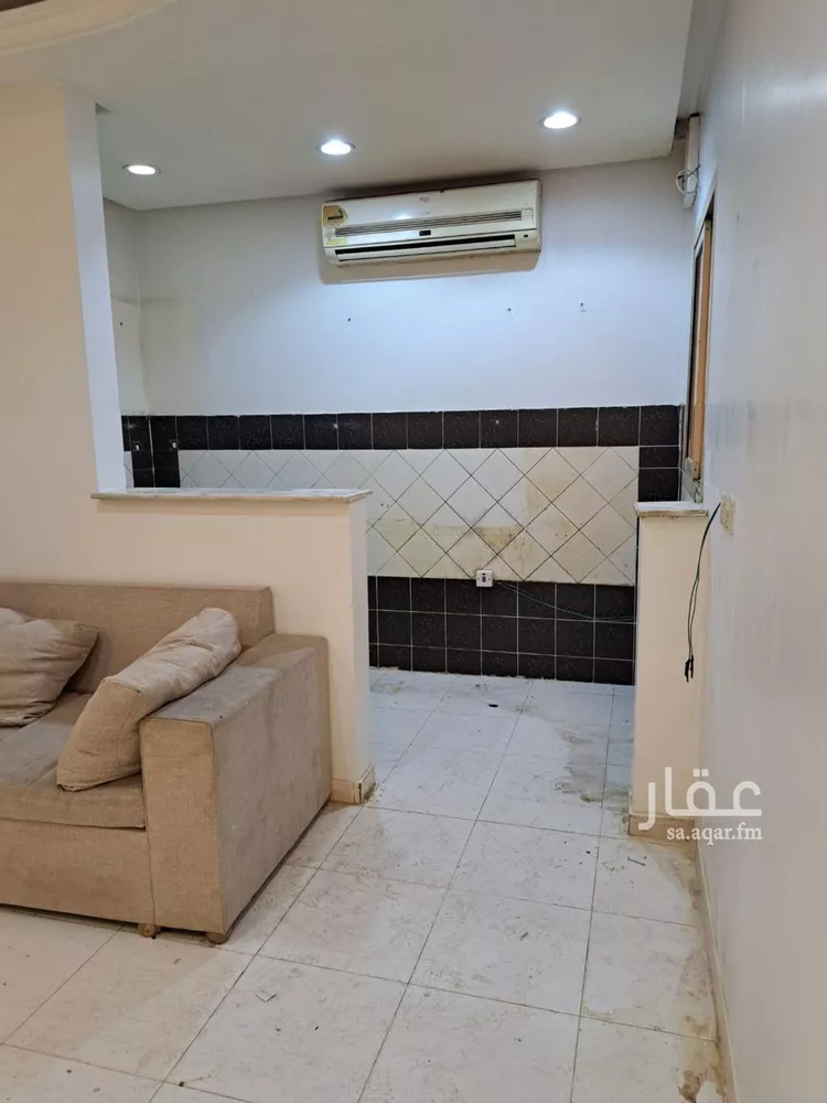 شقة للإيجار في شارع عبدالله بن قيس, حي إشبيلية, مدينة الرياض, منطقة الرياض صورة 4
