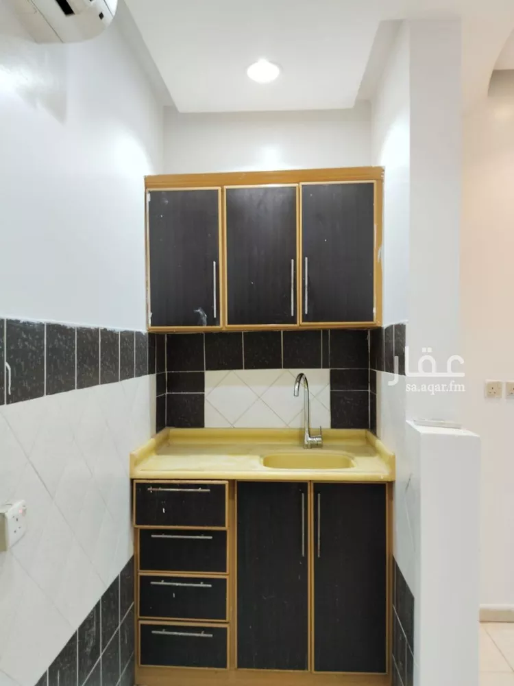 شقة للإيجار في شارع عبدالله بن قيس, حي إشبيلية, مدينة الرياض, منطقة الرياض صورة 4