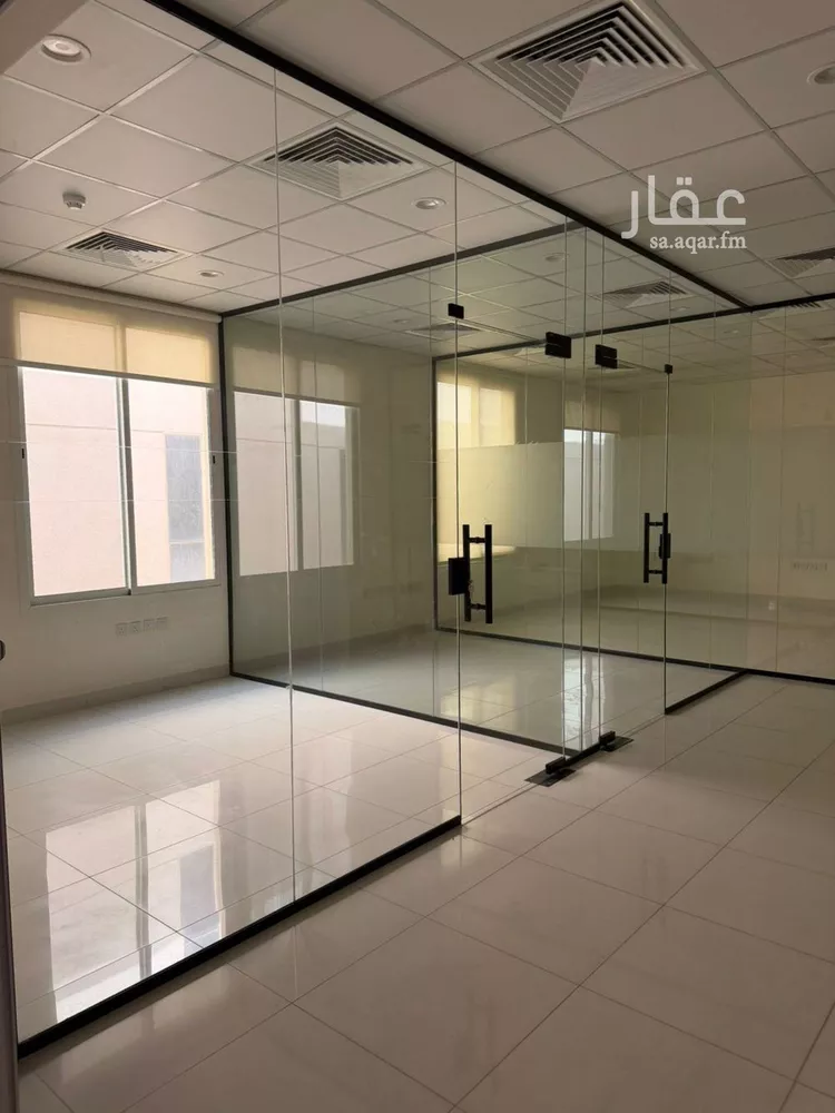 مكتب تجاري للإيجار في شارع الملك عبدالعزيز, حي الياسمين, مدينة الرياض, منطقة الرياض صورة 5