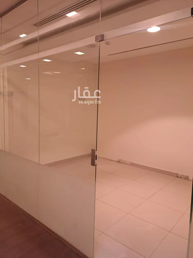 مكتب تجاري للإيجار في شارع طريق الملك عبدالعزيز, حي الياسمين, مدينة الرياض, منطقة الرياض صورة 3