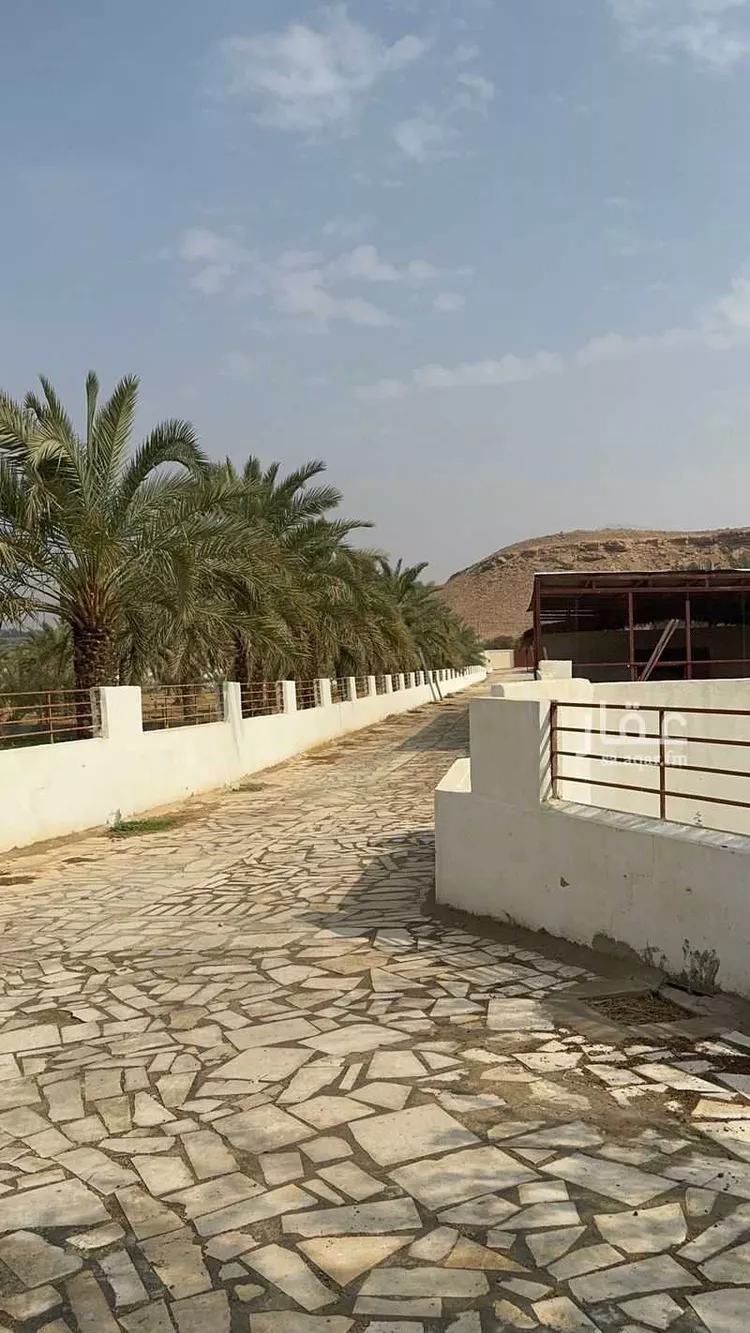مزرعة للبيع في مدينة حريملاء, منطقة الرياض