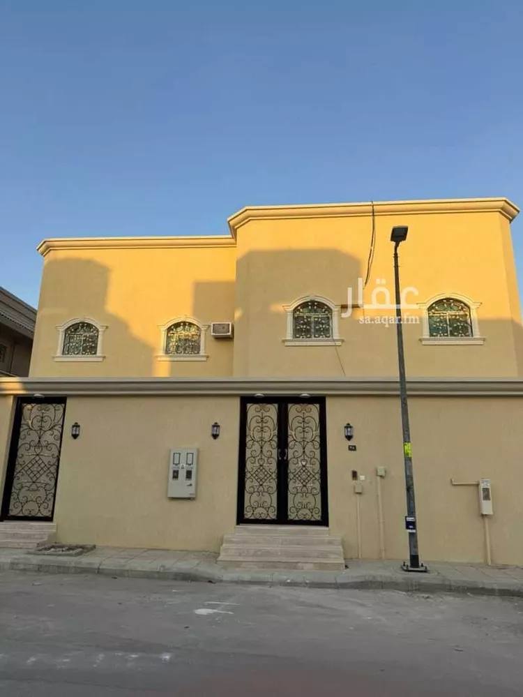 فيلا للبيع في شارع مهنا بن عيسي, حي ظهرة البديعة, مدينة الرياض, منطقة الرياض