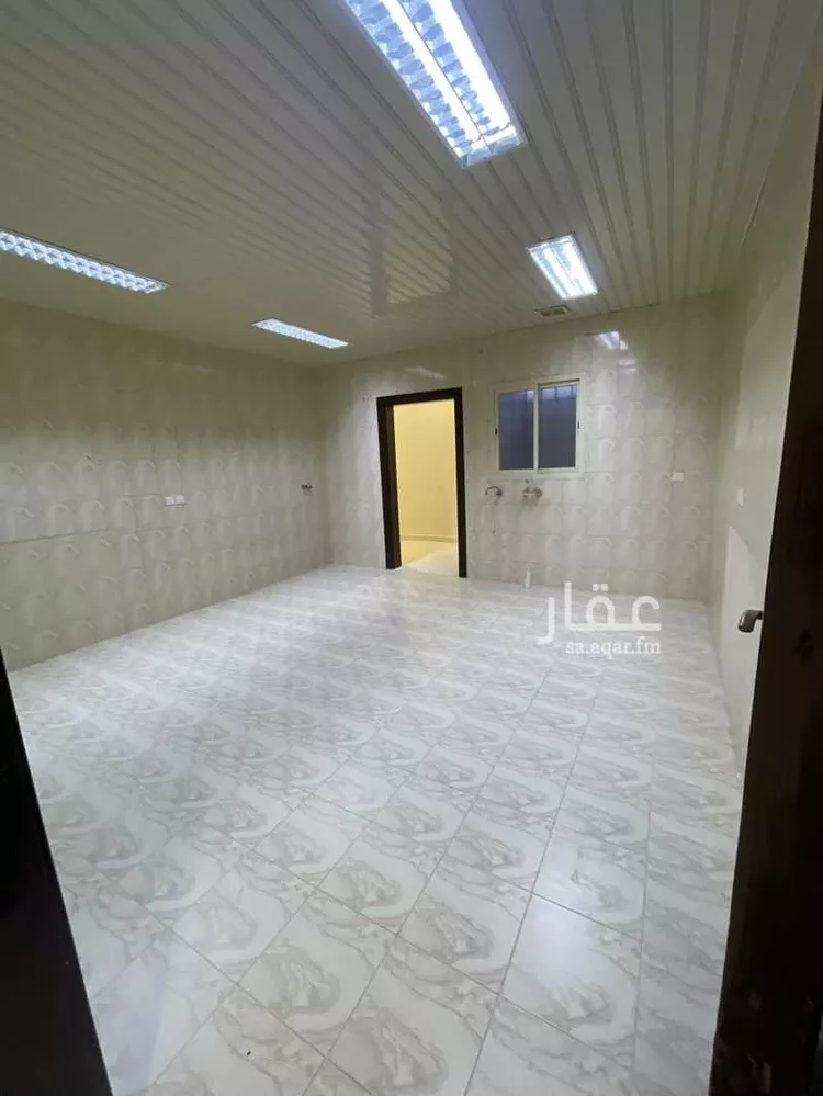 فيلا للبيع في شارع اسماء بن مالك, حي النزهة, مدينة رياض الخبراء, منطقة القصيم 8