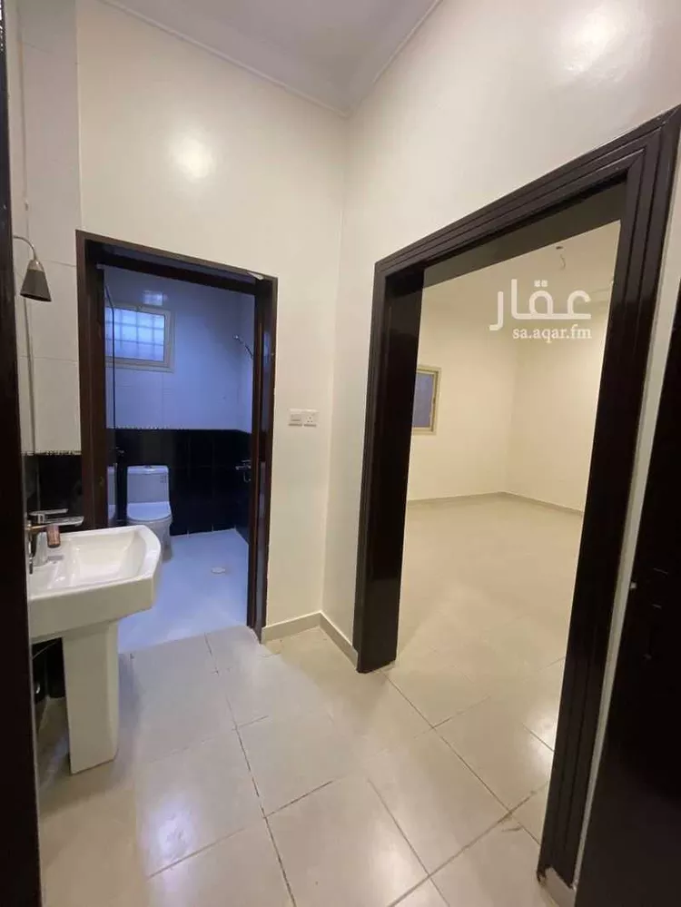 فيلا للبيع في شارع اسماء بن مالك, حي النزهة, مدينة رياض الخبراء, منطقة القصيم 9