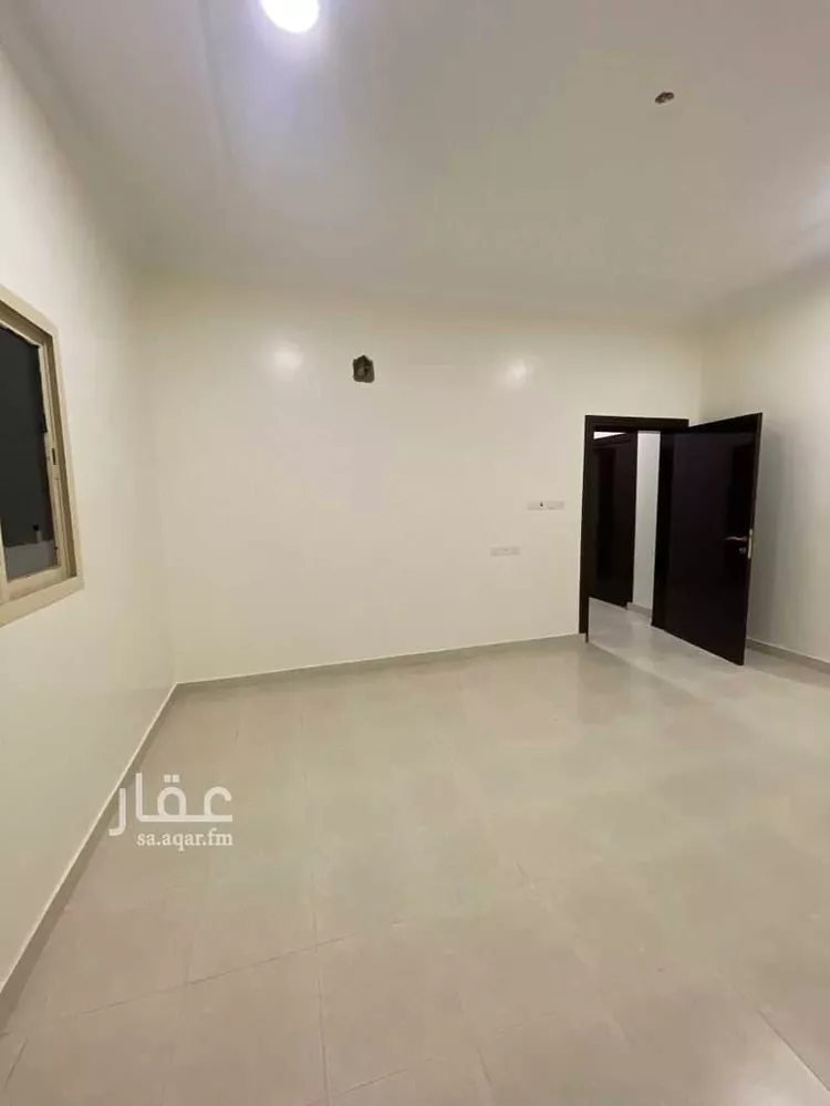 فيلا للبيع في شارع اسماء بن مالك, حي النزهة, مدينة رياض الخبراء, منطقة القصيم 12